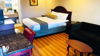 Dynasty Suites Hotel Riverside