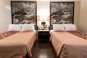 Super 8 by Wyndham Anaheim/Disneyland Drive
