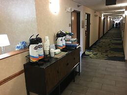 Baymont by Wyndham Galesburg