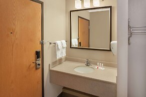 Baymont by Wyndham Galesburg