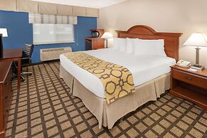 Baymont by Wyndham Galesburg