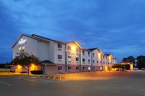 Baymont by Wyndham Galesburg