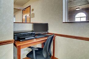 Baymont by Wyndham Galesburg