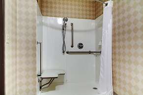 Baymont by Wyndham Galesburg