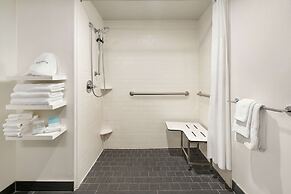 Hampton Inn New Orleans-St. Charles Ave./Garden District