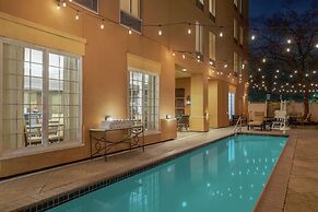 Hampton Inn New Orleans-St. Charles Ave./Garden District