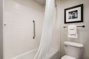 Hampton Inn New Orleans-St. Charles Ave./Garden District