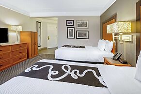 La Quinta Inn & Suites by Wyndham Houston West Park 10