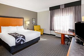 La Quinta Inn & Suites by Wyndham Houston West Park 10