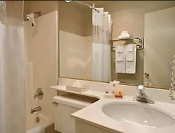 Days Inn by Wyndham San Marcos