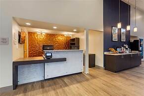 Days Inn & Suites by Wyndham Bowling Green