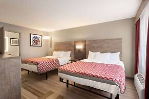 Days Inn & Suites by Wyndham Bowling Green