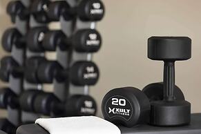 Days Inn & Suites by Wyndham Bowling Green