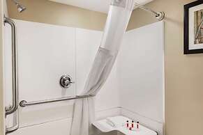 Days Inn & Suites by Wyndham Bowling Green