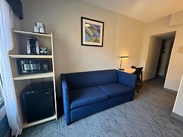 Holiday Inn Express and Suites Atlanta Downtown by IHG