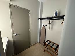 Holiday Inn Express and Suites Atlanta Downtown by IHG