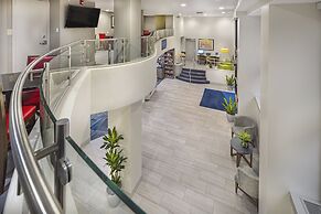 Holiday Inn Express and Suites Atlanta Downtown by IHG