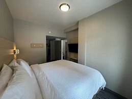 Holiday Inn Express and Suites Atlanta Downtown by IHG