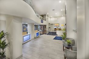 Holiday Inn Express and Suites Atlanta Downtown by IHG