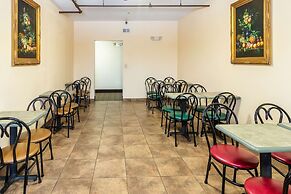 Econo Lodge Cadillac