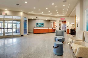 Drury Inn & Suites Grand Rapids