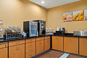 Comfort Suites Saginaw North