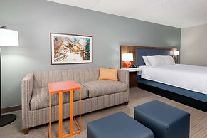 Hampton Inn & Suites Charlottesville-At the University