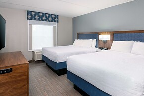 Hampton Inn & Suites Charlottesville-At the University