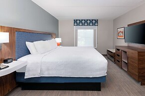 Hampton Inn & Suites Charlottesville-At the University