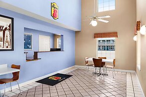 Super 8 by Wyndham Foley