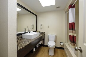 Red Roof Inn PLUS+ & Suites Opelika