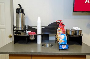 Red Roof Inn PLUS+ & Suites Opelika