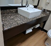 Red Roof Inn PLUS+ & Suites Opelika