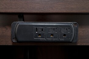 Red Roof Inn PLUS+ & Suites Opelika