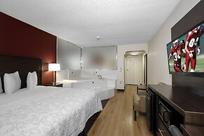Red Roof Inn PLUS+ & Suites Opelika