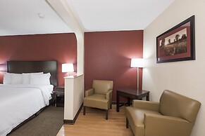Red Roof Inn PLUS+ & Suites Opelika