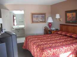 Days Inn by Wyndham Clanton AL