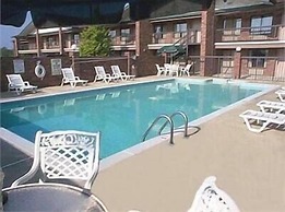 Days Inn by Wyndham Clanton AL