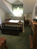 7 Gables Inn & Suites