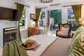 Arsenic and Old Lace B&B