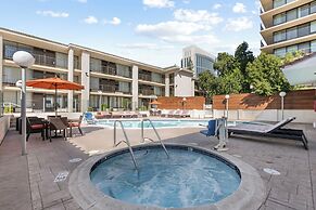 Vagabond Inn Executive Old Town