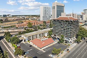 Vagabond Inn Executive Old Town