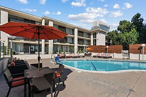 Vagabond Inn Executive Old Town