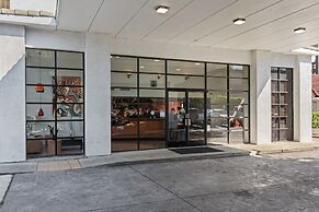 Vagabond Inn Executive Old Town