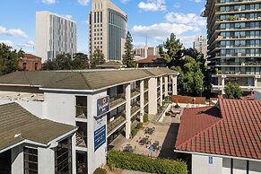 Vagabond Inn Executive Old Town