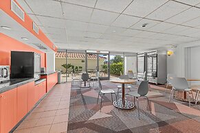 Vagabond Inn Executive Old Town