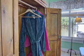 Secret Garden Inn and Cottages