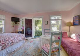 Secret Garden Inn and Cottages