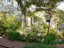 Secret Garden Inn and Cottages