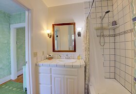 Secret Garden Inn and Cottages